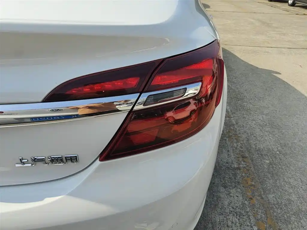 Buick Regal 2015 1.6T Leading Tech Edition фото 8