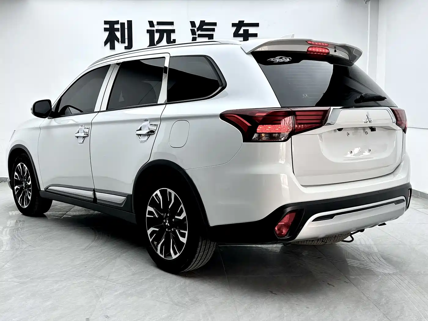 Mitsubishi Outlander 2019 2.0L 2WD Enjoy 5-Seater China VI фото 14