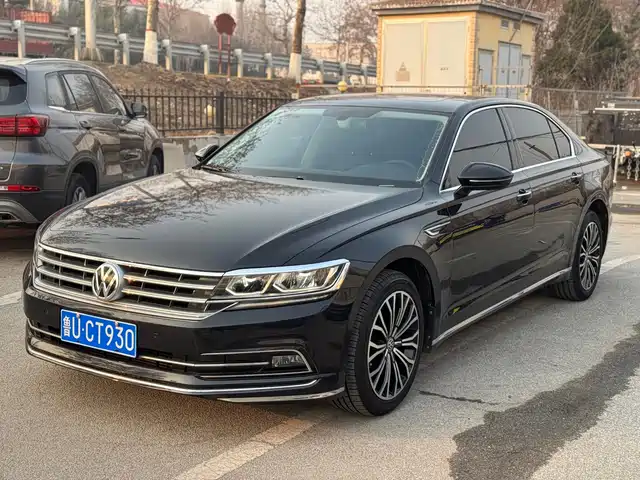 VOLKSWAGEN HUIANG