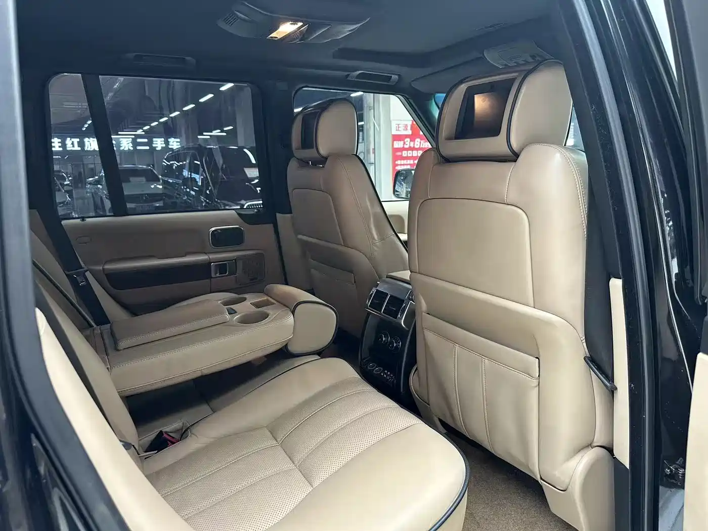 Land Rover Range Rover 2011 5.0 SC V8 фото 5