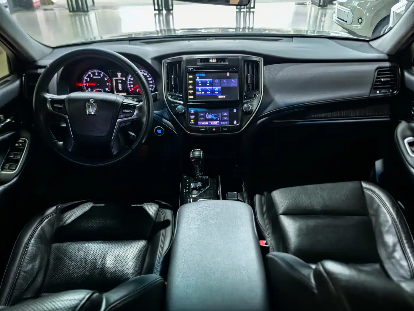 Toyota Crown 2015 2.0T Fashion фото 16