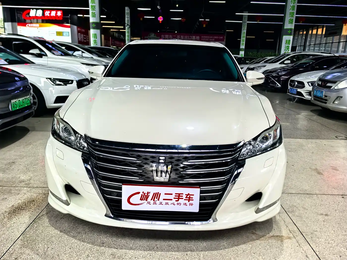 Toyota Crown 2015 2.0T Fashion фото 3