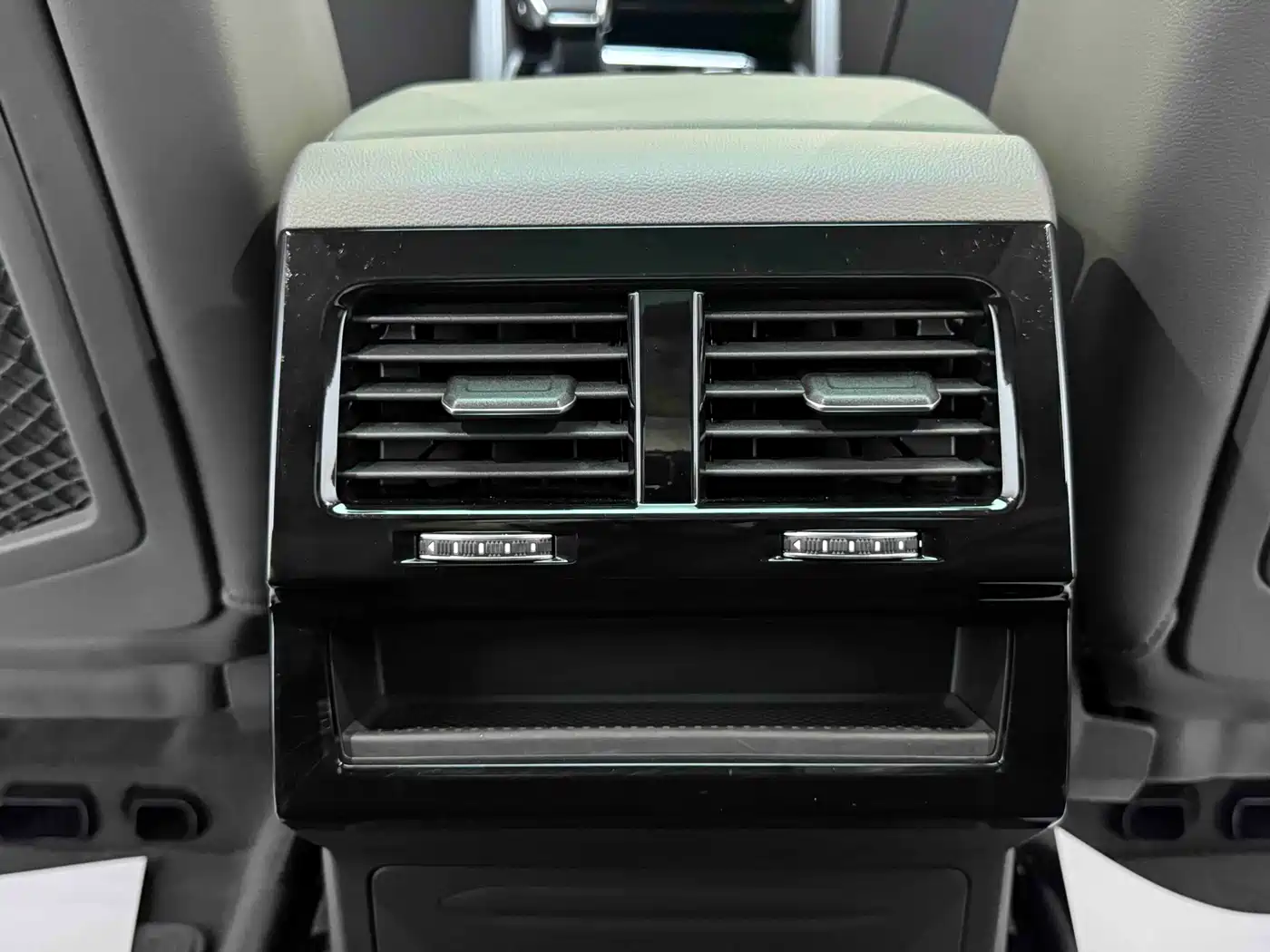 Volkswagen Touareg 2023 2022 2.0TSI Rui Shang Edition