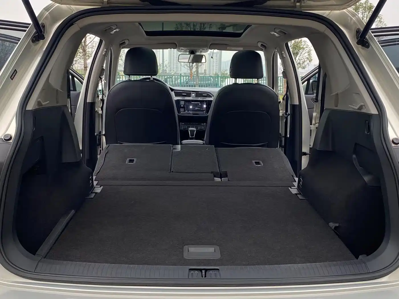 Volkswagen Tiguan L 2019 330TSI Automatic 2WD Panorama Comfort Edition China VI фото 7