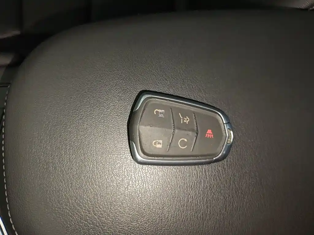 Photo 9 - Cadillac XT6