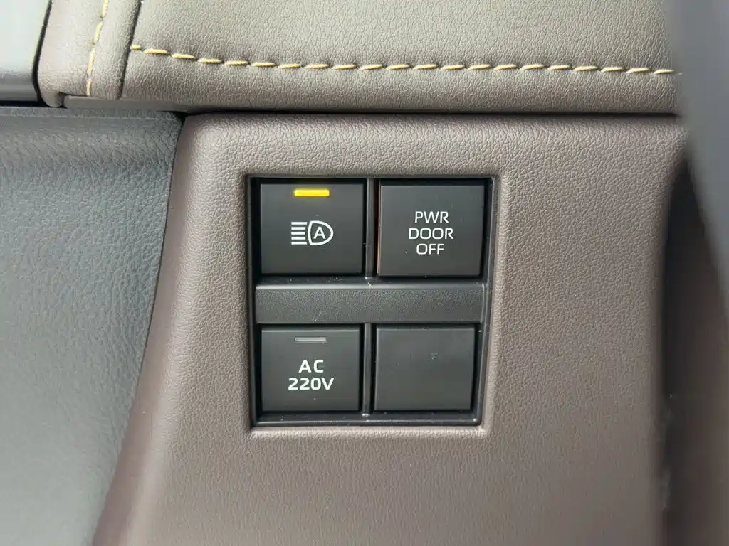 Toyota Alphard 2025 2024 Hybrid 2.5L Ultimate Enjoyment Edition