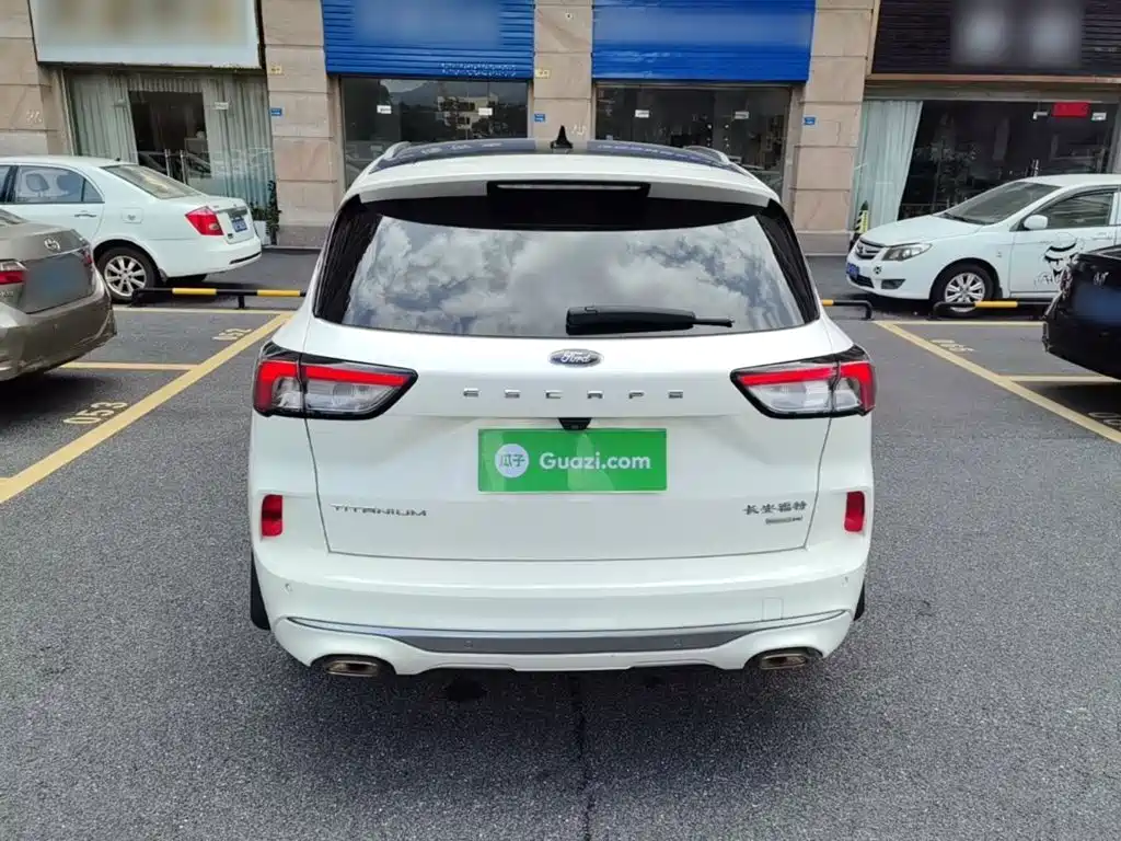 Фото 6 - Ford Escape