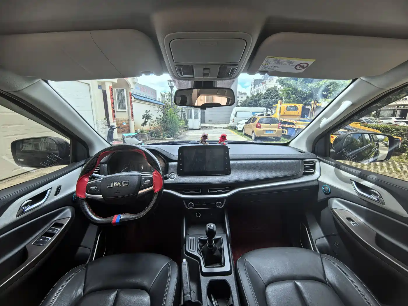 Jiangling Yuhu 7 2022 2022 2.0T Manual Diesel 4WD Comfort Long Wheelbase