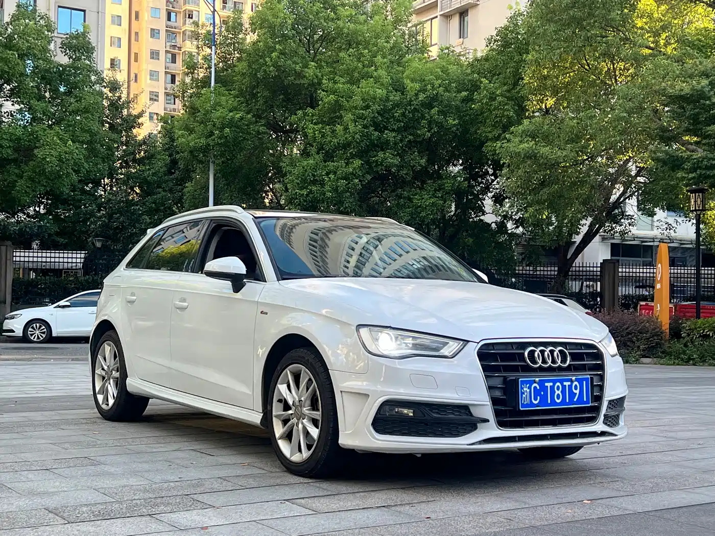 Audi A3 (Import) 2014 2014 Sportback 40 TFSI S line Comfort