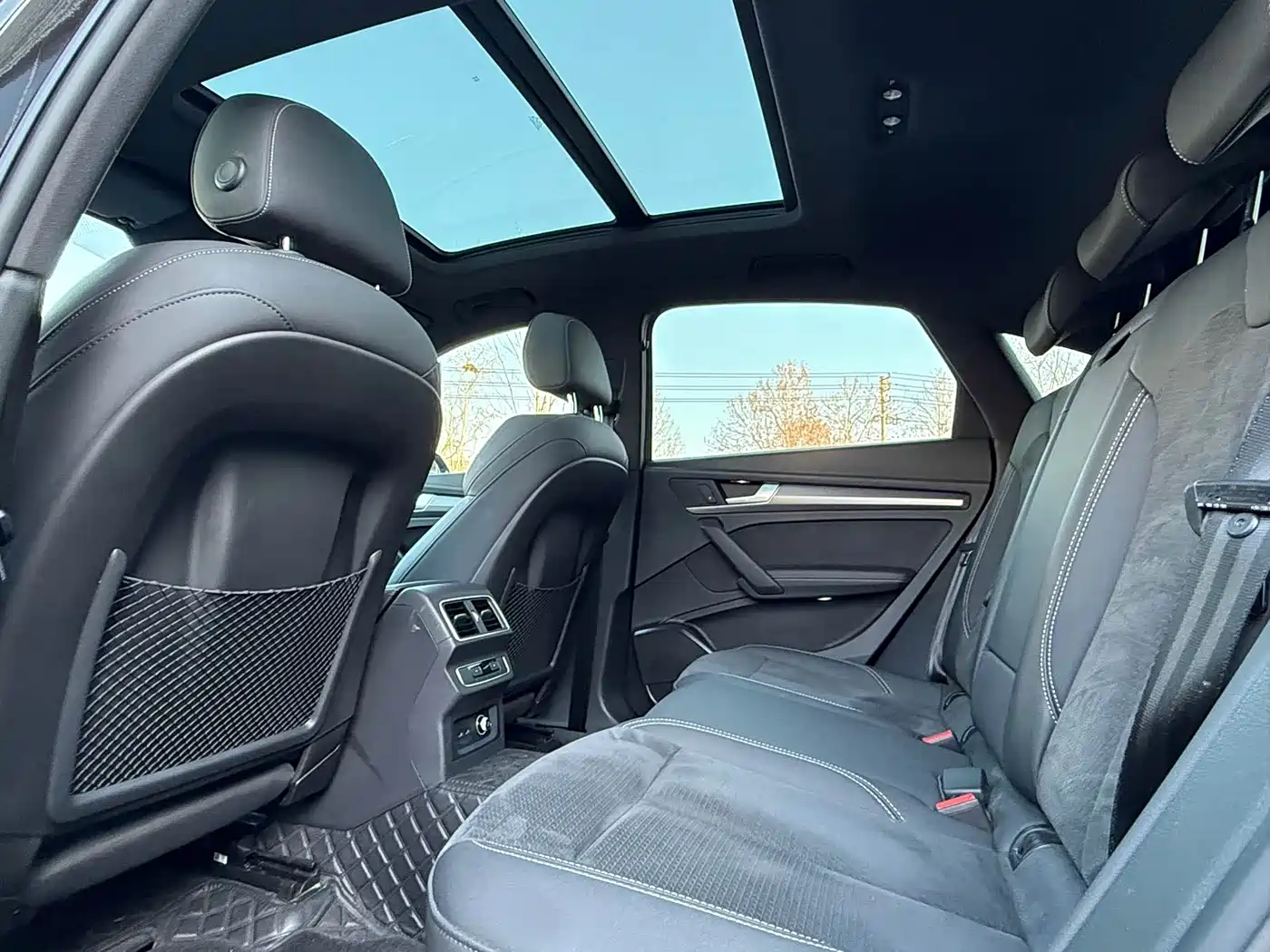 Audi Q5L Sportback 2023 40 TFSI Luxury Style фото 8