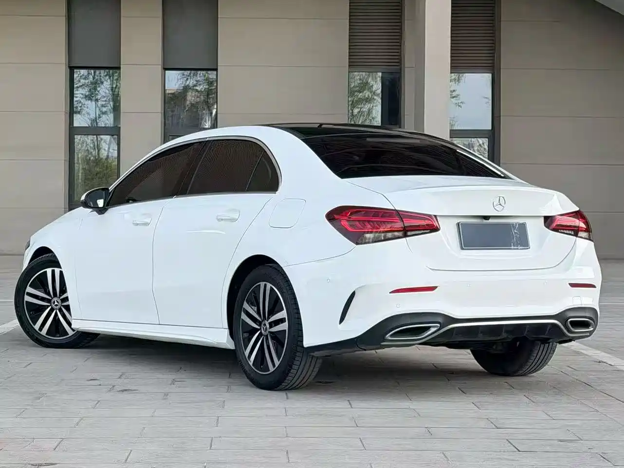 Mercedes-Benz A-Class 2020 A 180 L Sport Sedan фото 4
