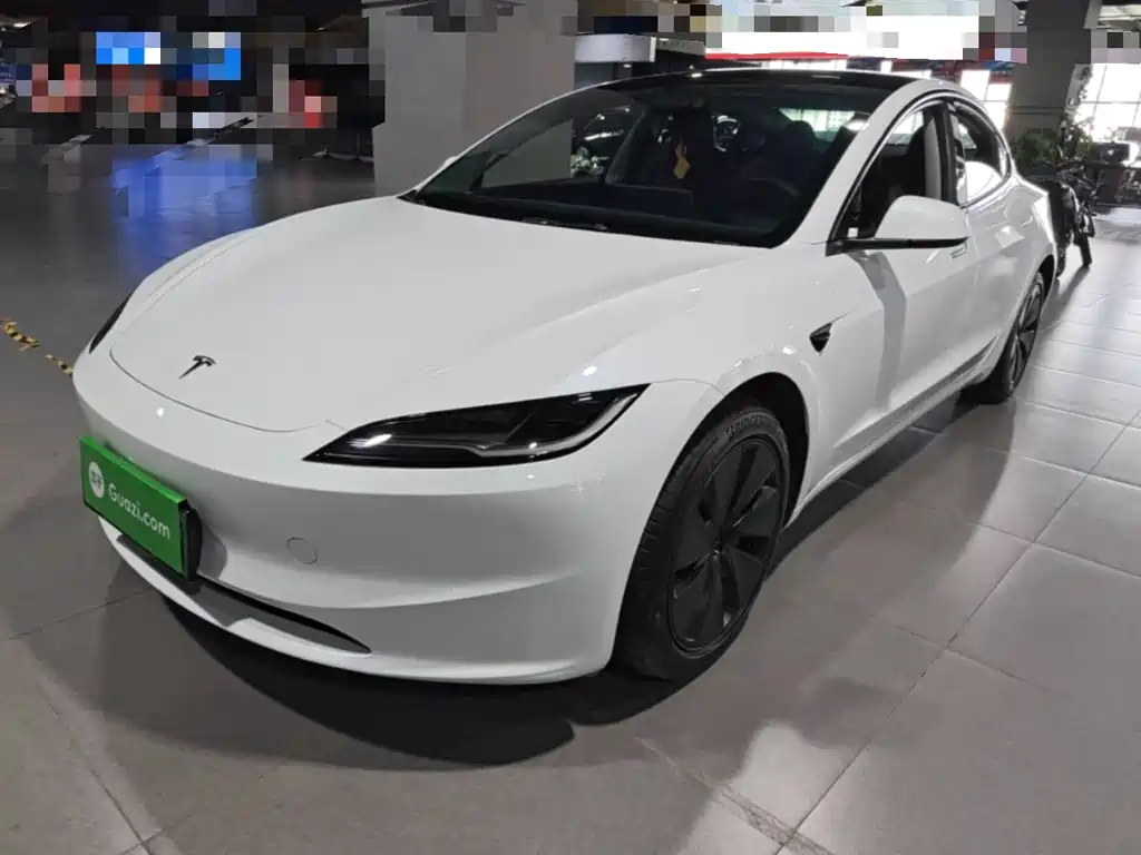Tesla Model 3 2025