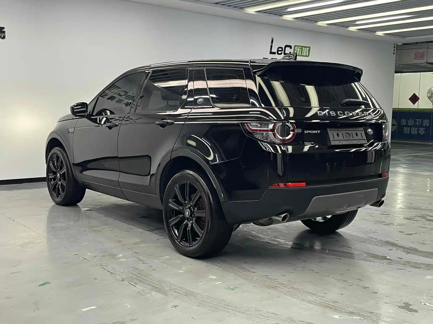 Land Rover Discovery Sport 2019 240PS SE Edition China V фото 6