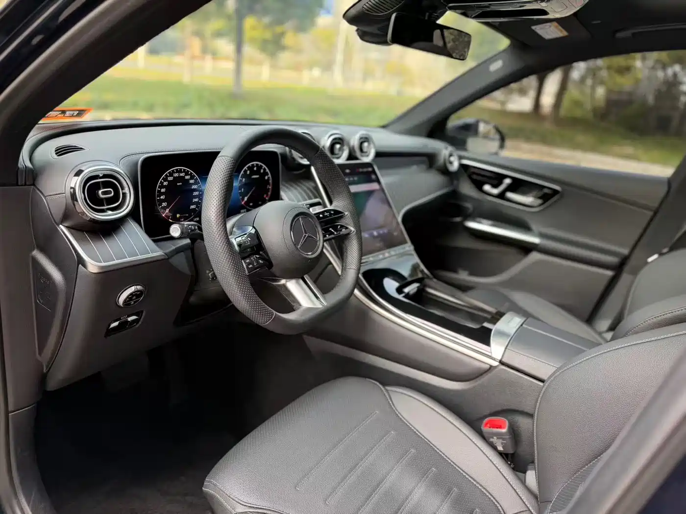 Mercedes-Benz GLC 2024 GLC 260 L 4MATIC Luxury 5-seater фото 4