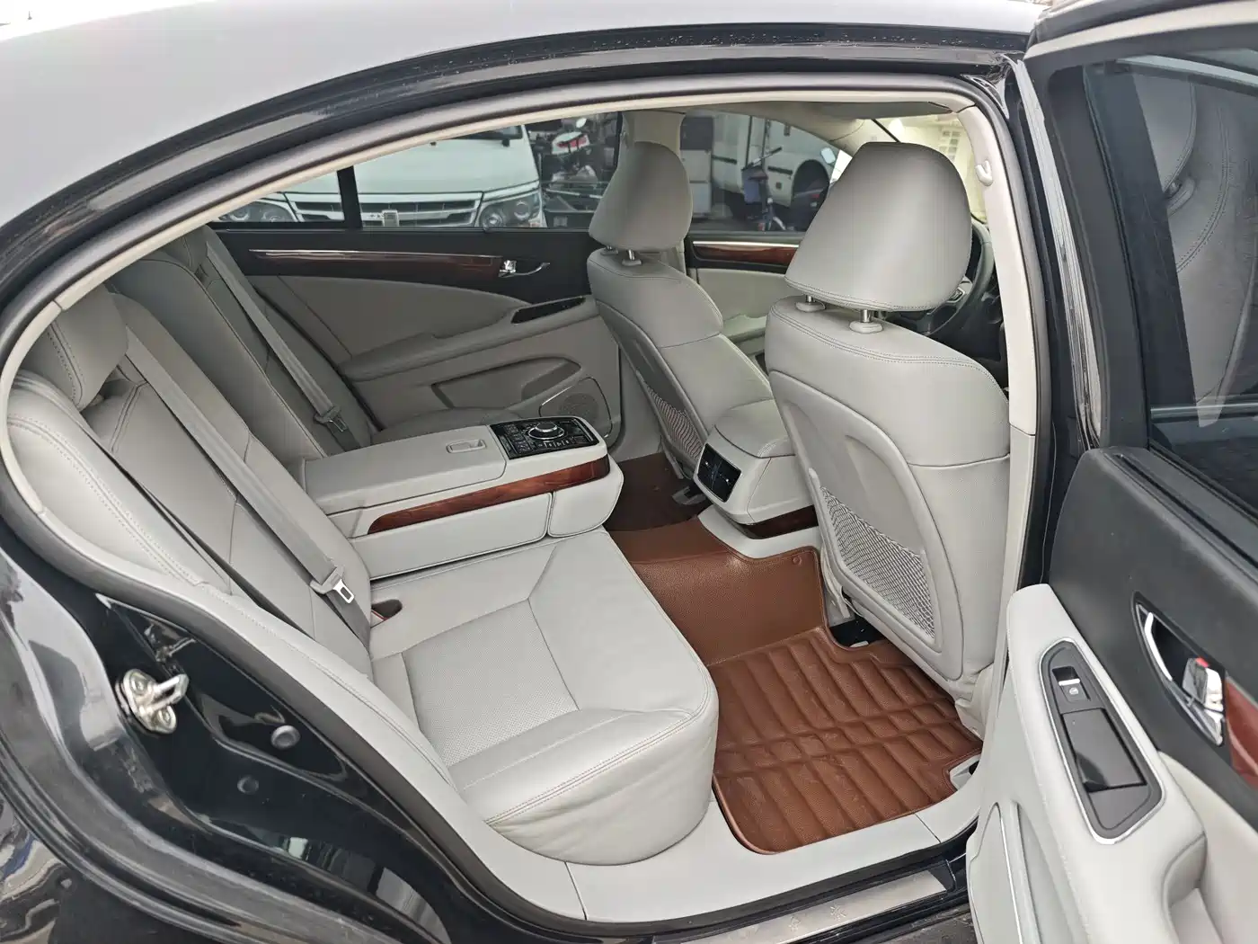Hongqi H7 2015 2.0T Luxury фото 11