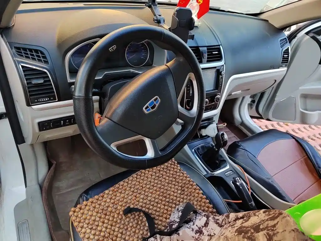 Geely Emgrand 2015 2014 Sedan 1.5L Manual Fashion