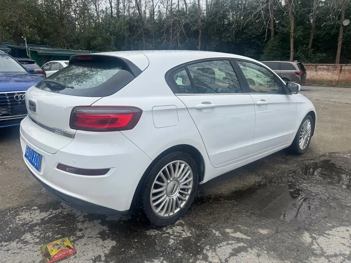 Qoros 3 2015 2014 Hatchback 1.6L Auto Enhanced Joy Version