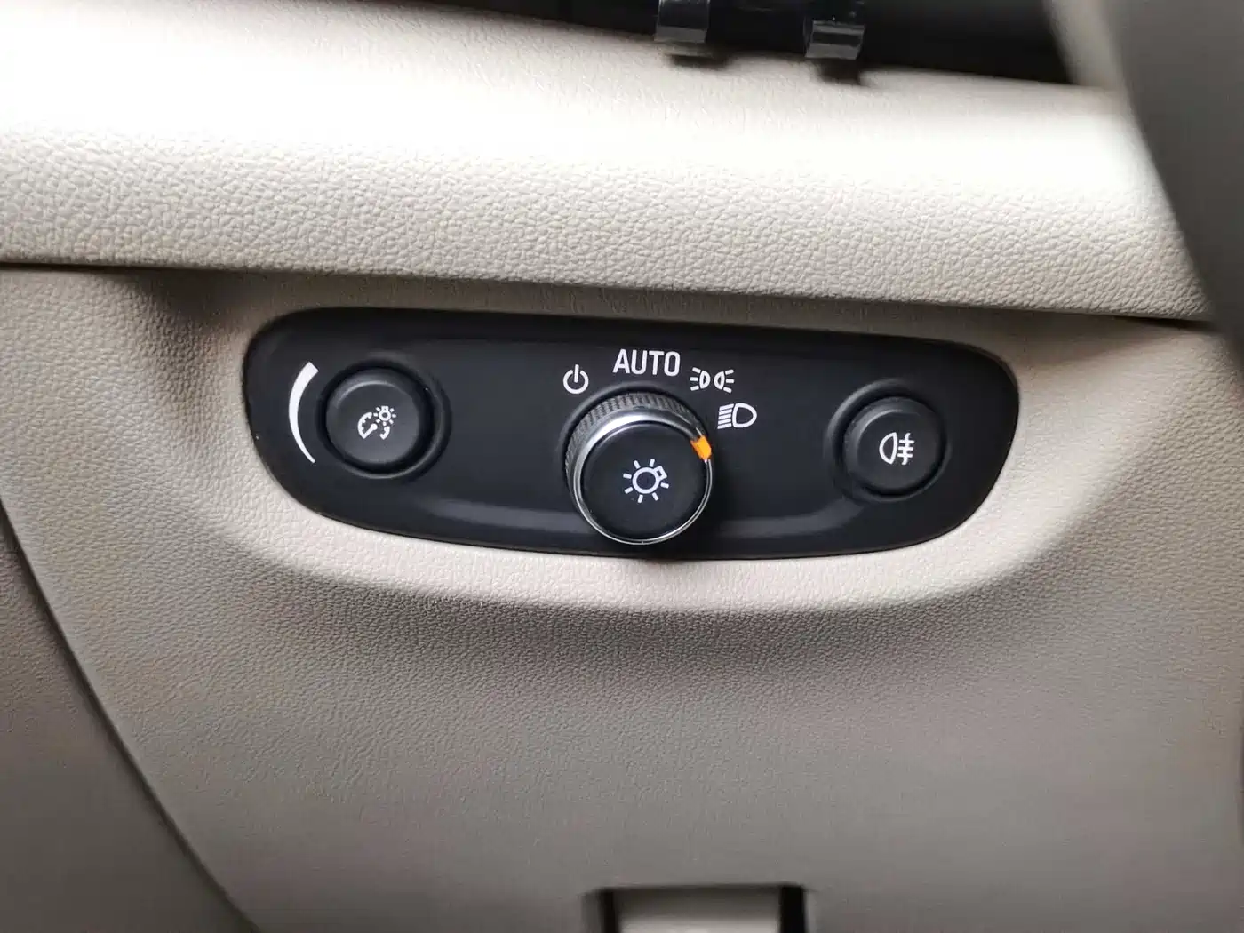 Buick Regal 2017 30H Luxury Model фото 16