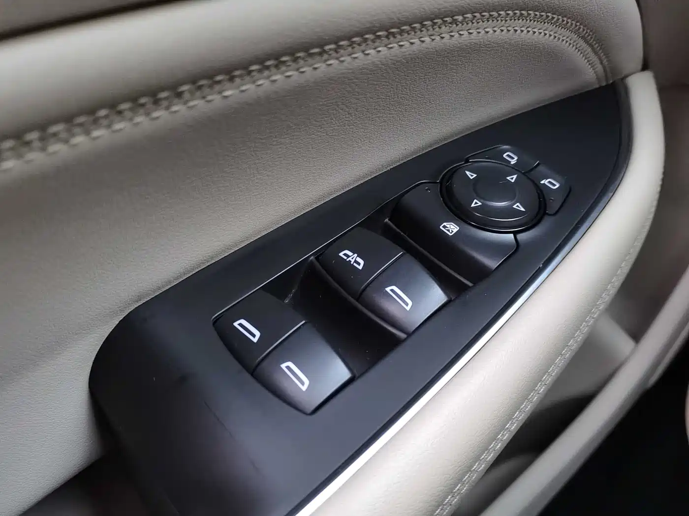 Buick Regal 2017 30H Luxury Model фото 17