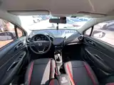 Фото 7 - Changan CS15