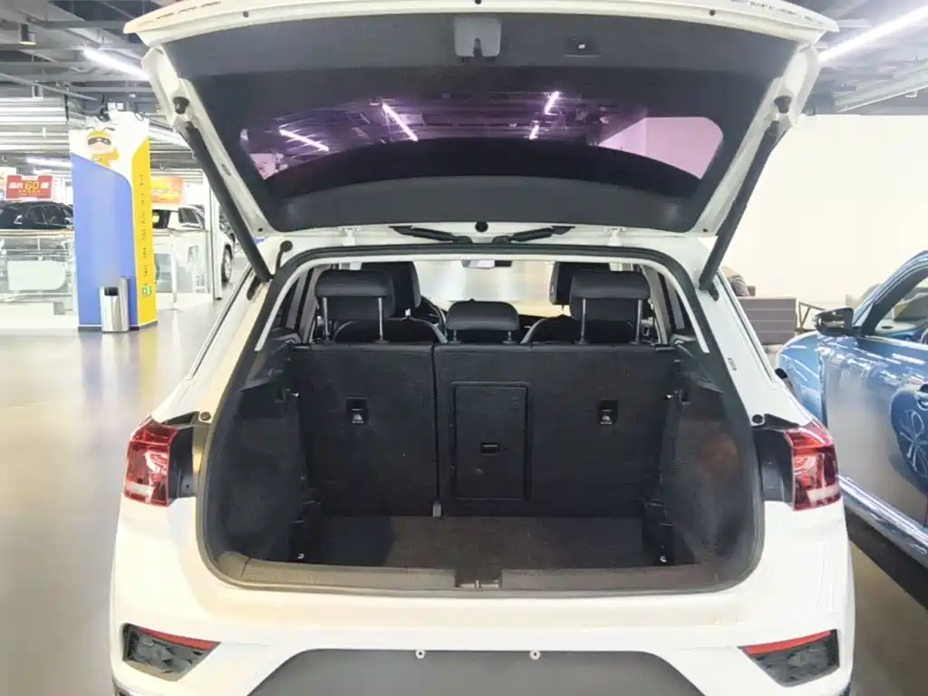 VOLKSWAGEN T-ROC EXPLORING SONGS