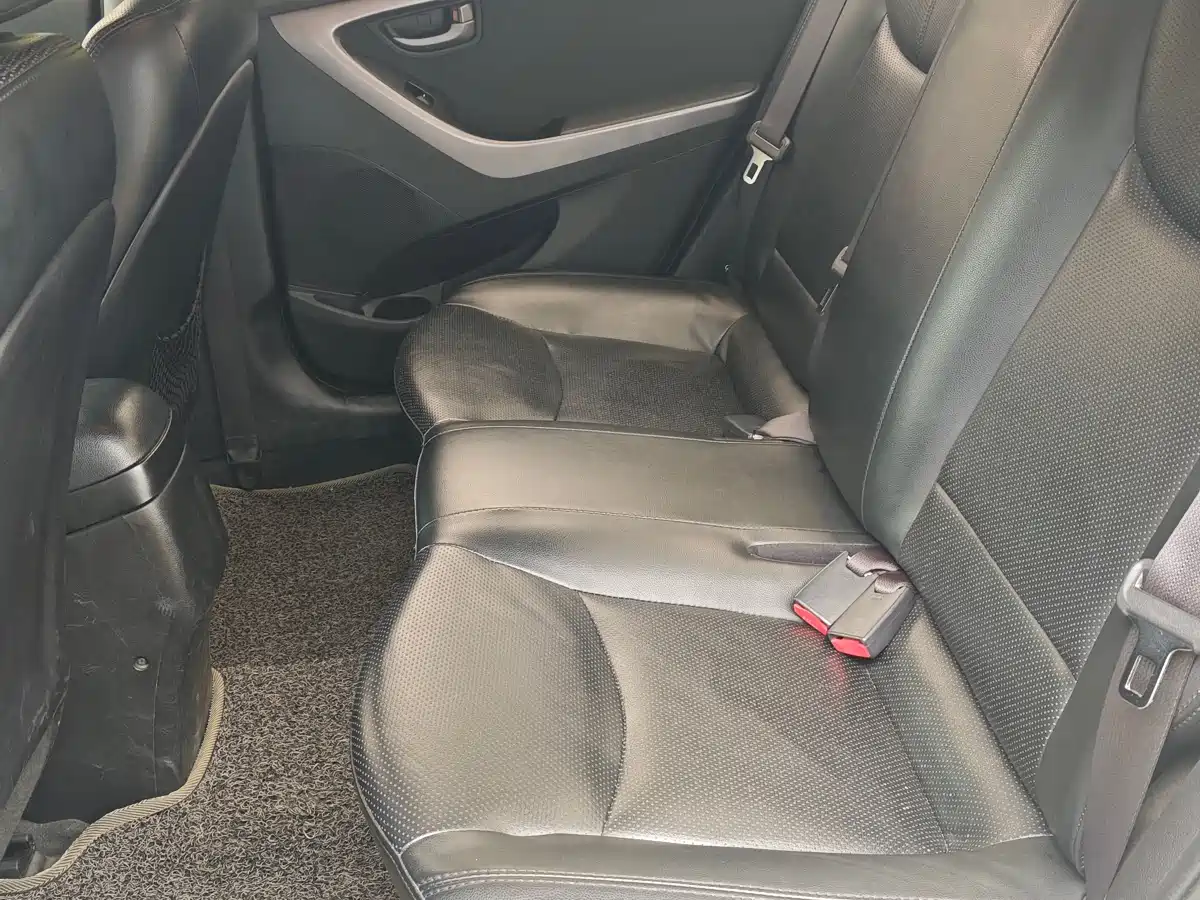 Hyundai Langdong 2016 1.6L Automatic Smart Edition фото 8