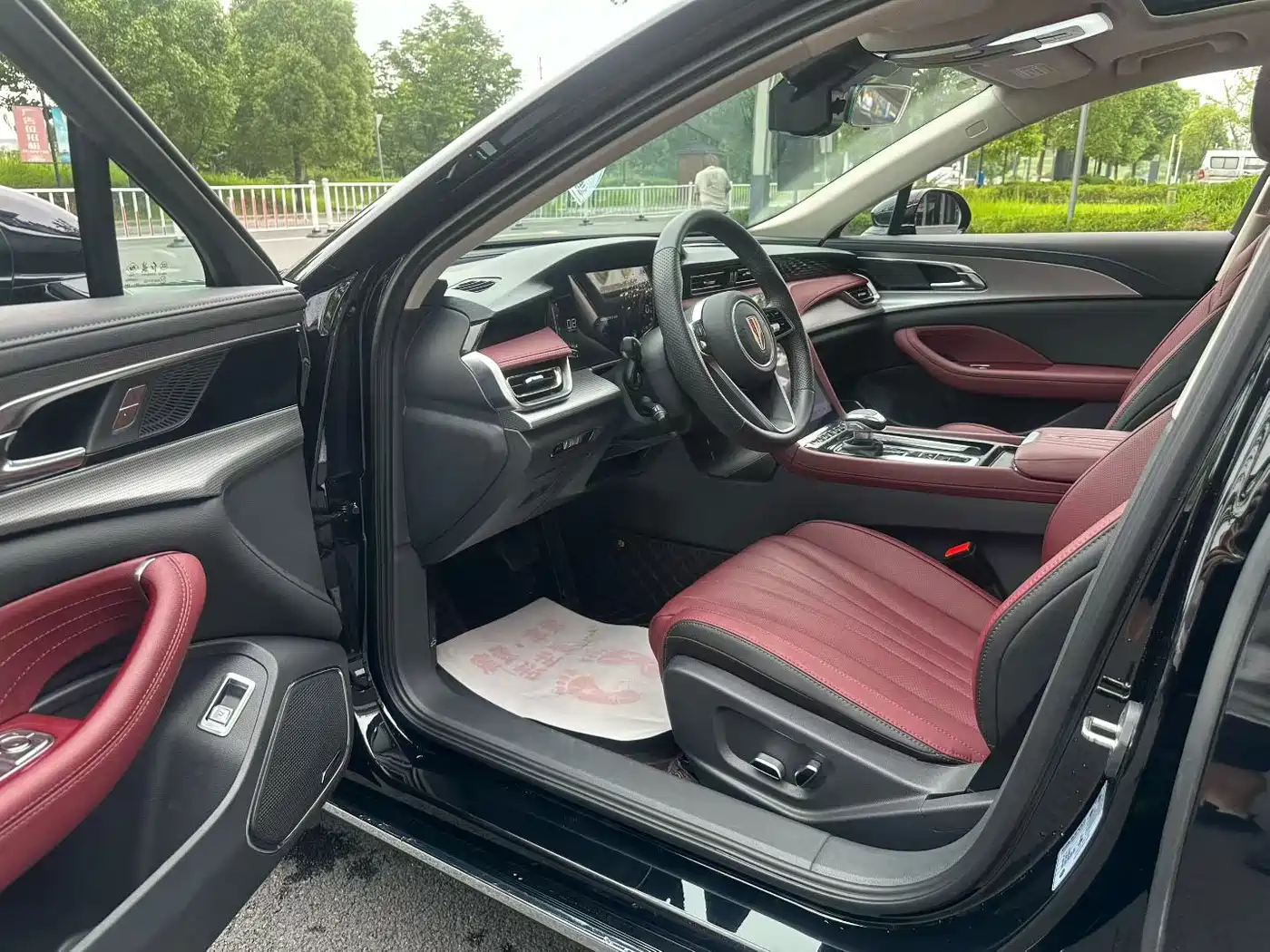 Hongqi H5 2024 1.5T DCT Smart Connect Flag Rhythm Edition фото 4