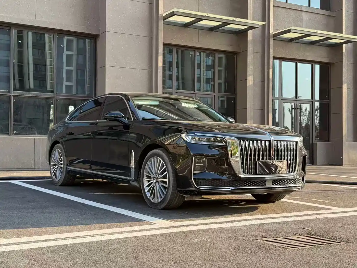 Hongqi H9 2020 3.0T Smart Connection Qi Chang Edition фото 3