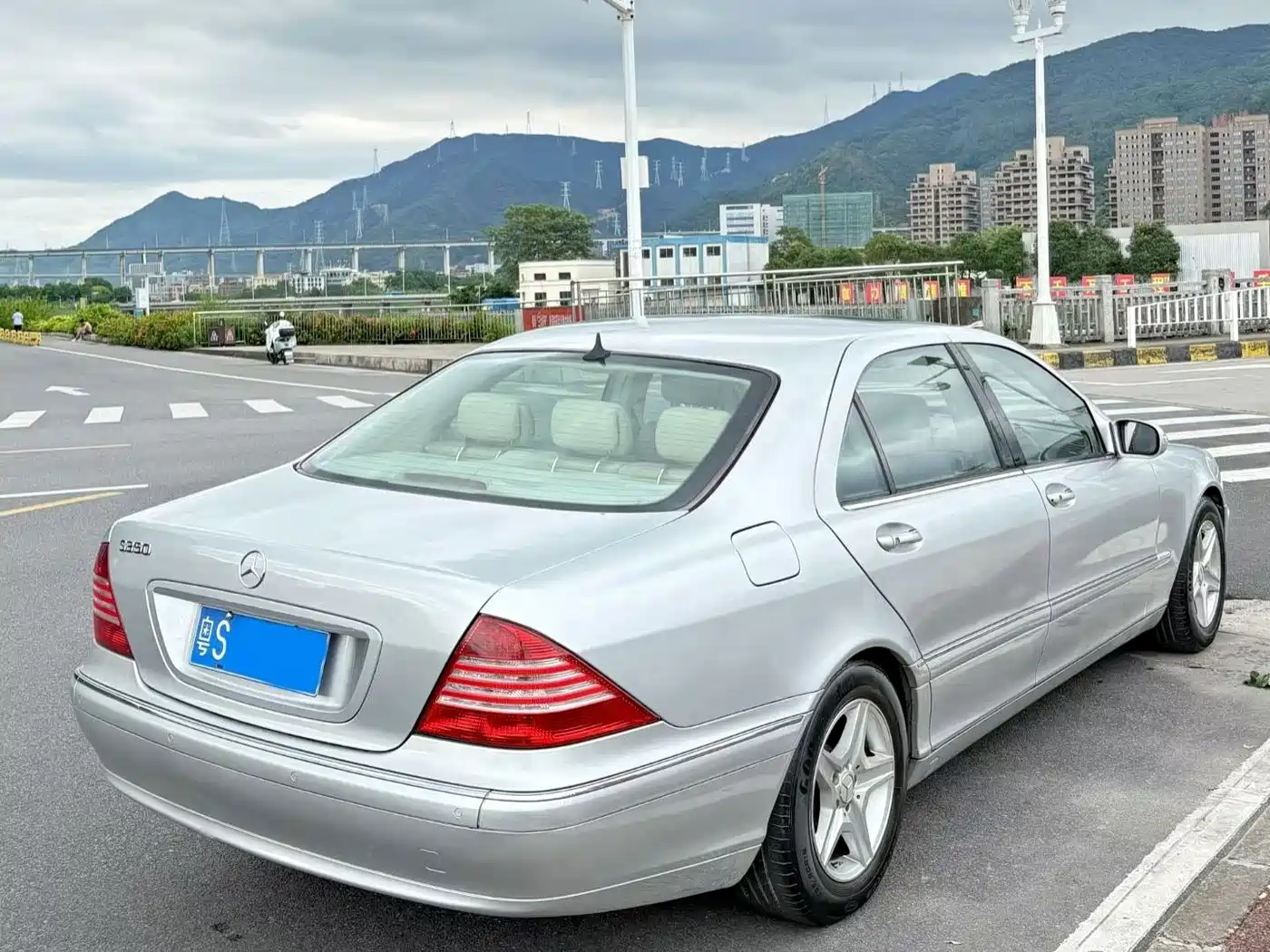 Mercedes-Benz S-Class 2005 2004 S 350