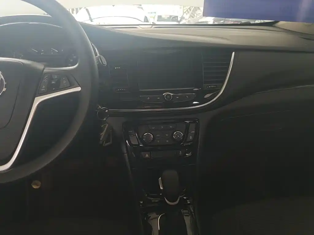 Фото 13 - Buick Encore