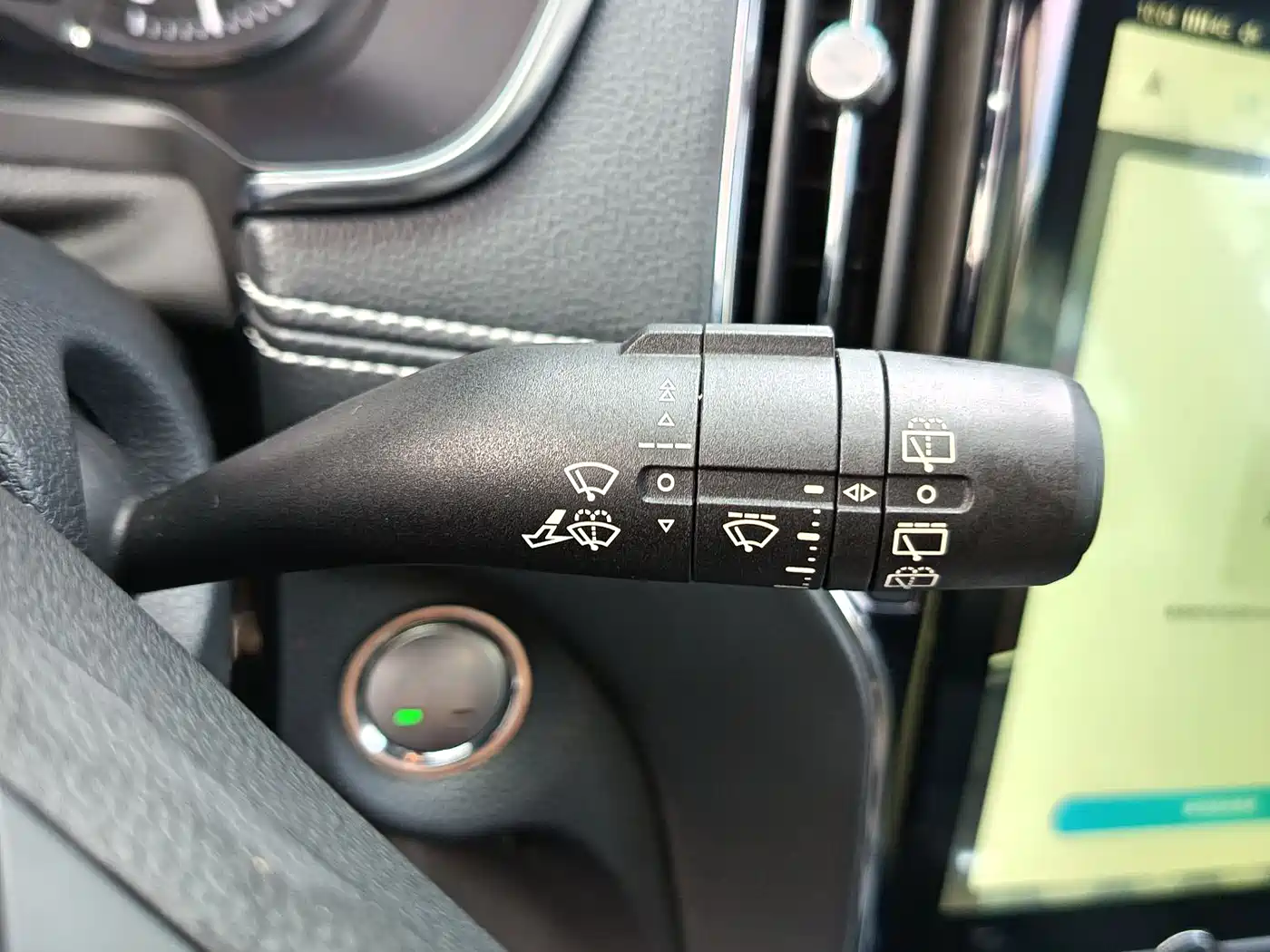 Roewe RX5 2016 2016 30T 2WD Automatic Internet Smart Edition