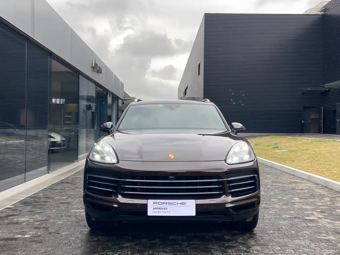 PORSCHE CAYENNE