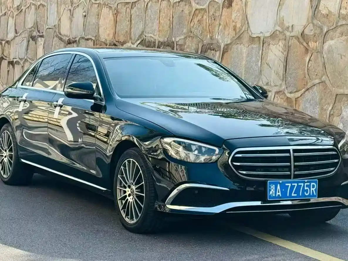 Mercedes-Benz E-Class 2021 E 260 L Sport фото 3