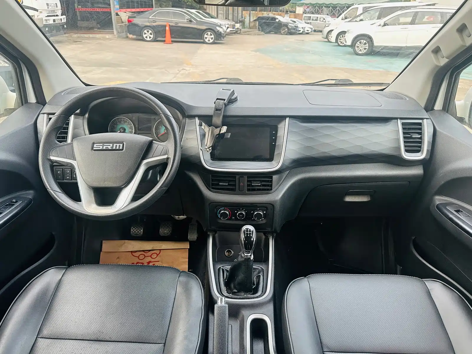 Фото 13 - SRM Xinyuan Golden Sealion M