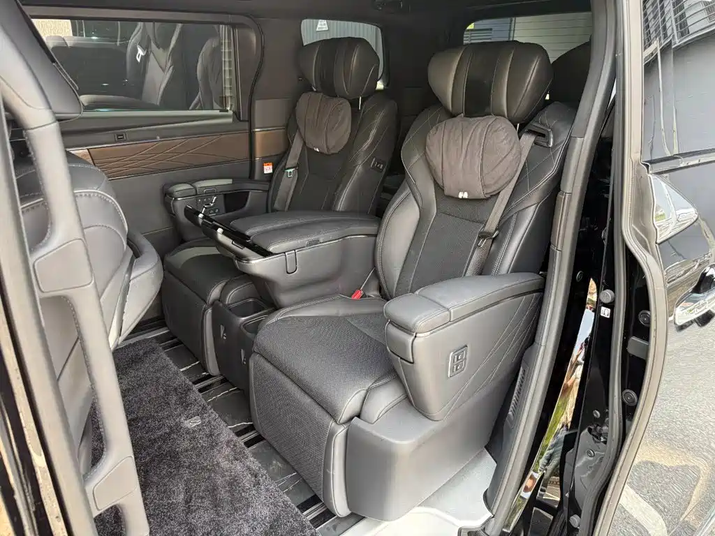 Toyota Alphard 2025 2024 Hybrid 2.5L Ultimate Enjoyment Edition