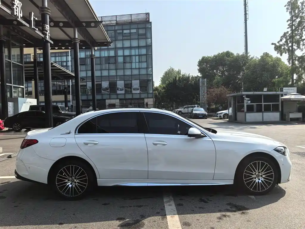 Mercedes-Benz C-Class 2024 C 260 L Sport фото 5