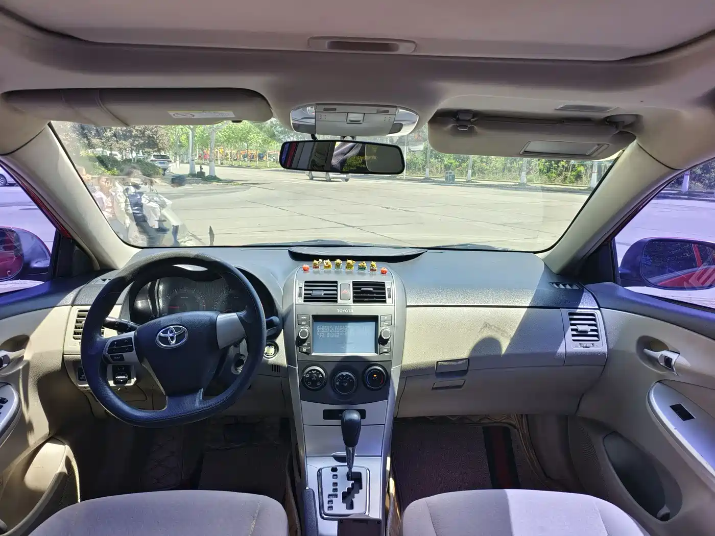 Toyota Corolla 2013 Special Edition 1.6L Automatic Cool GL фото 6