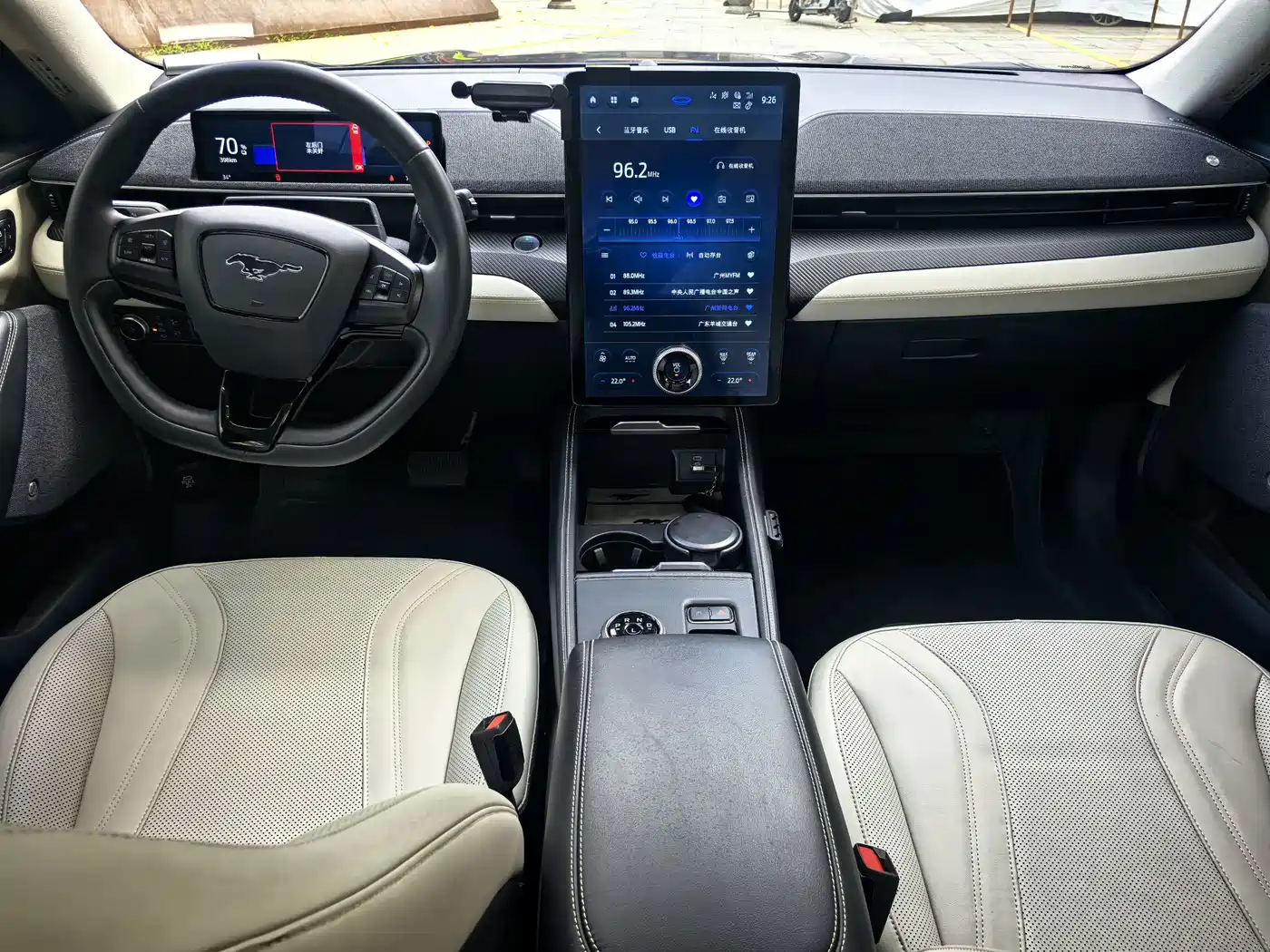 Ford Mustang Mach-E 2022 2021 Boundless RWD Luxury (Long Range)
