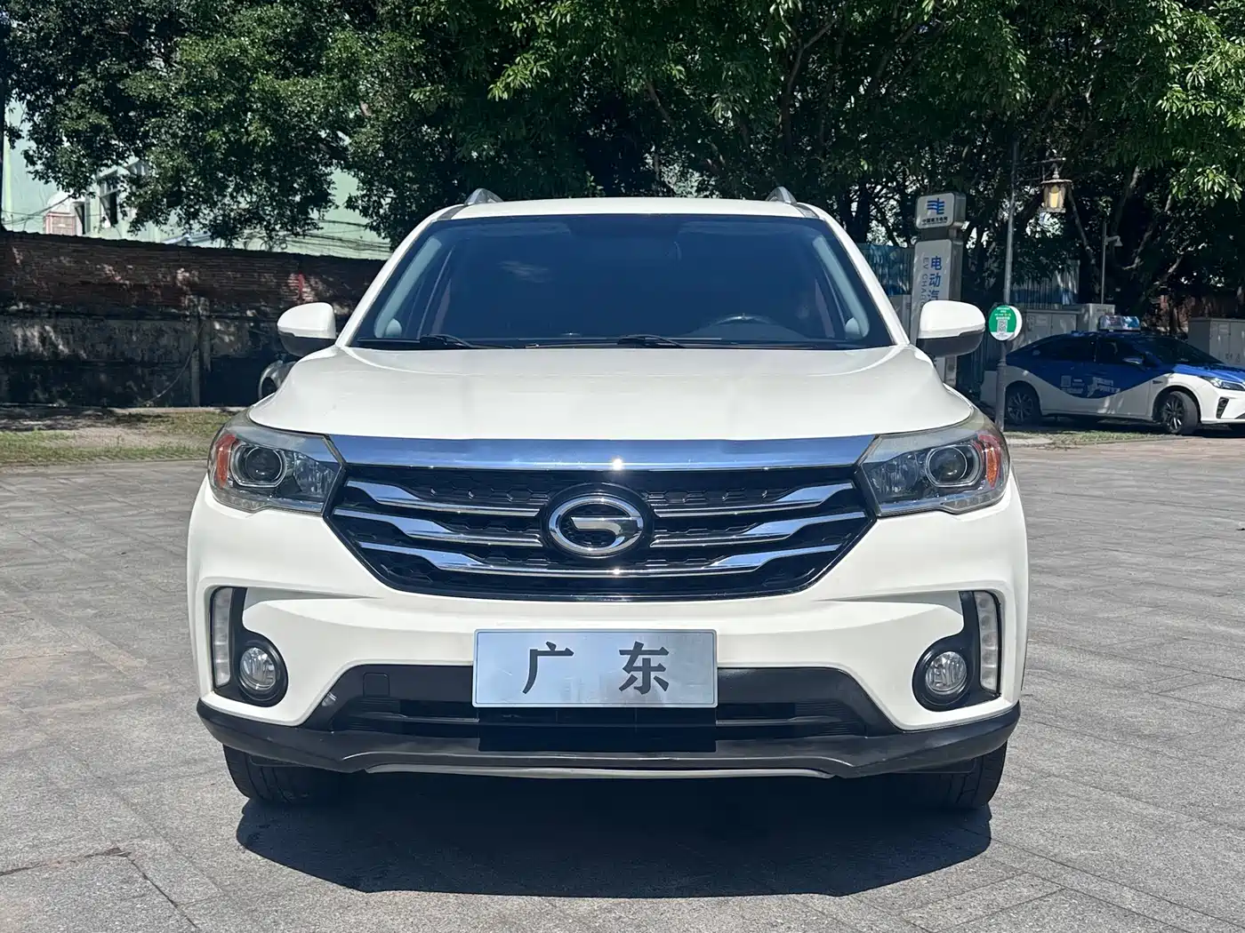 GAC Trumpchi Trumpchi GS4 2016 235T G-DCT Luxury Edition фото 2