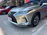 Фото 19 - Lexus RX