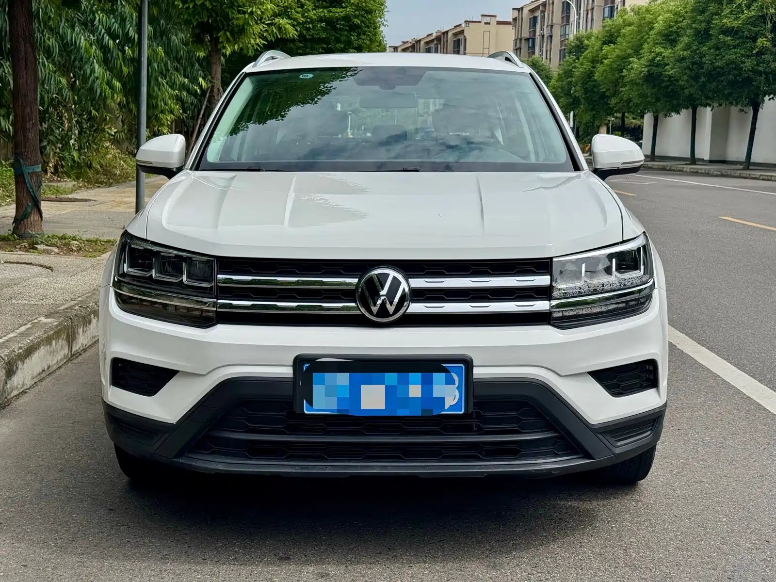 صورة 2 - Volkswagen Tharu