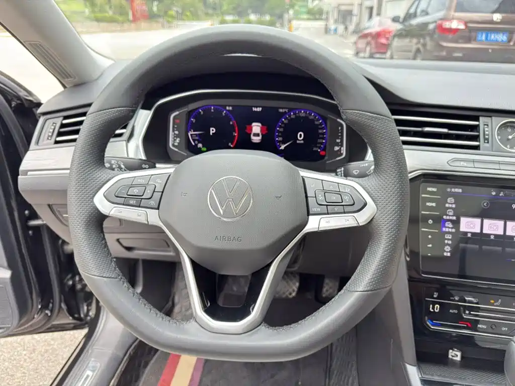 Volkswagen Magotan 2025 2025 Facelift II Public Edition 330TSI DSG Luxury