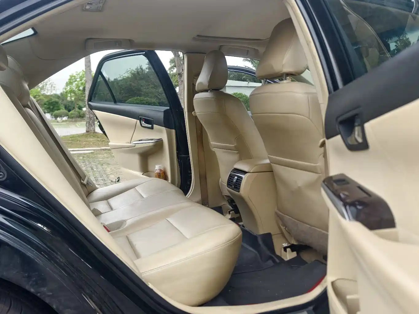 Toyota Camry 2015 2.0G Leading Edition фото 11