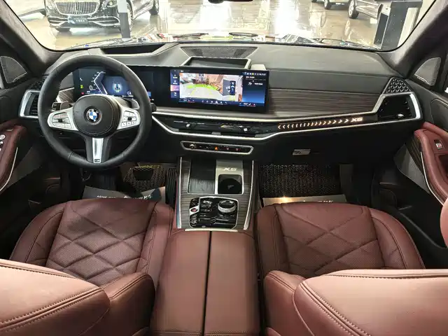 BMW X5 2023 xDrive 40Li M Sport Package — фото 5