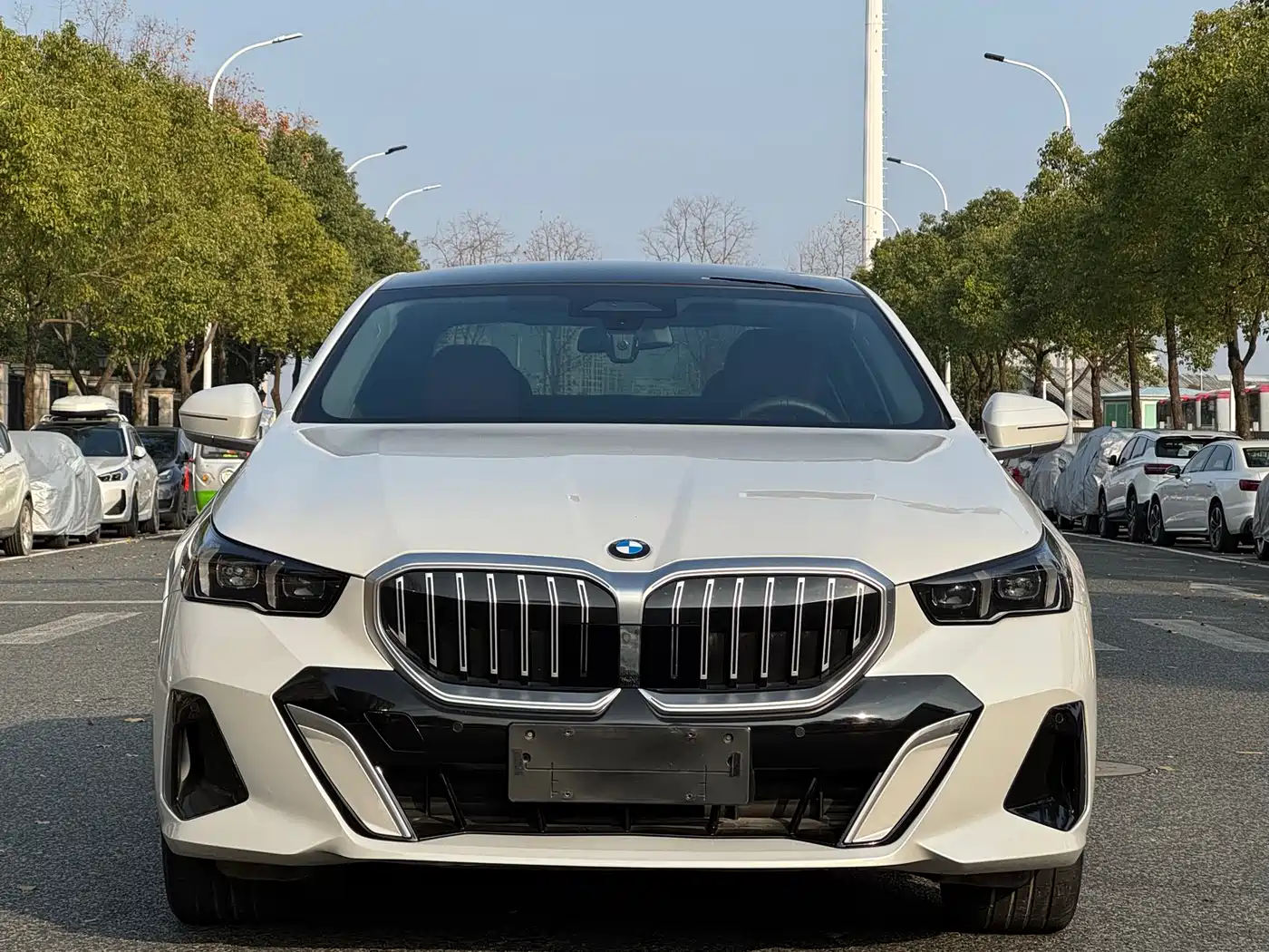 BMW 5 Series 2024 525Li M Sport Package фото 2
