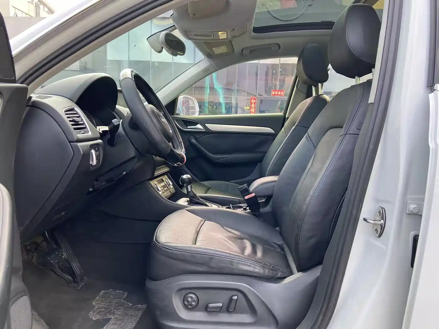 Audi Q3 2015 35 TFSI quattro Technology фото 9