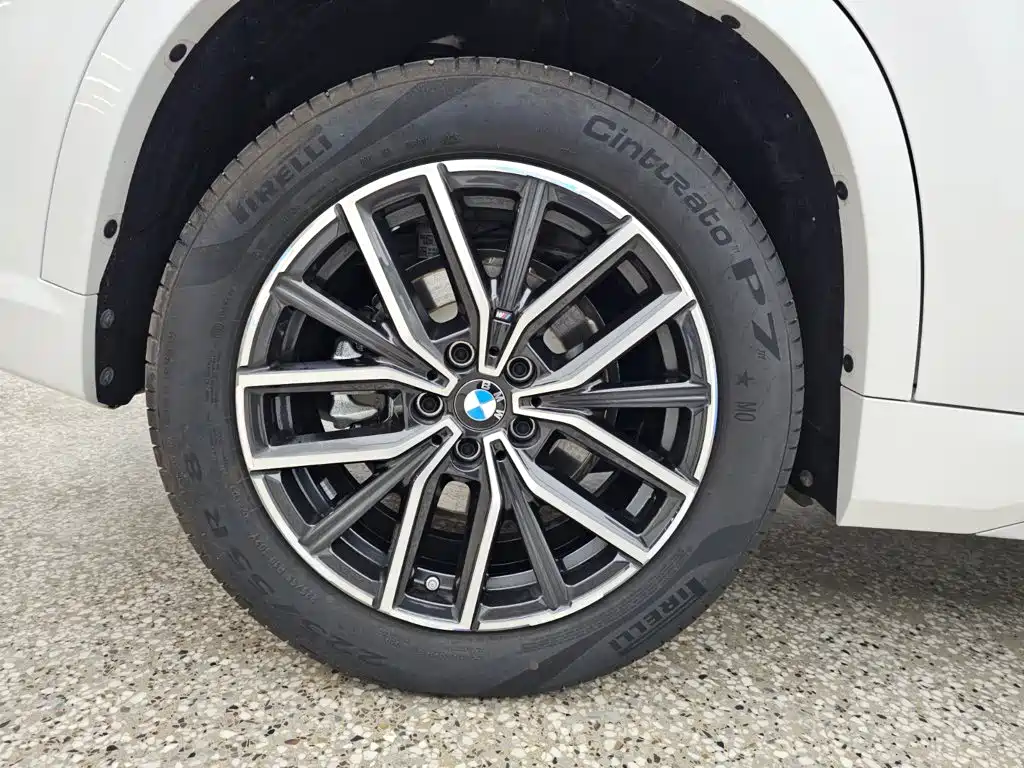 BMW iX1 2026 2026 eDrive25L M Sport Package
