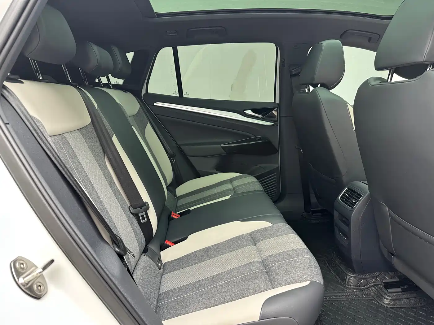 VOLKSWAGEN ID.4 CROZZ