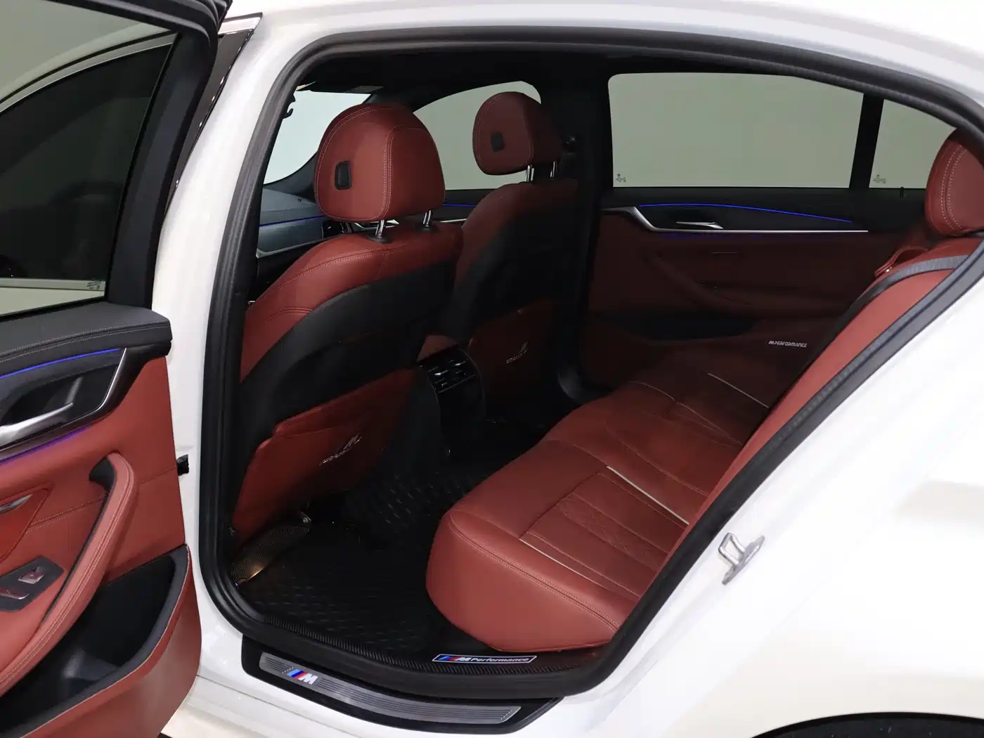 BMW 5 Series 2023 Facelift 530Li Leading M Sport Package фото 7