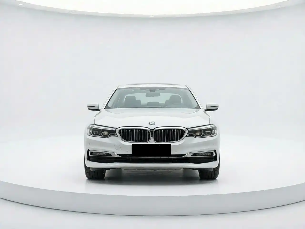 BMW 5 Series New Energy 2019 530Le Luxury Package фото 2
